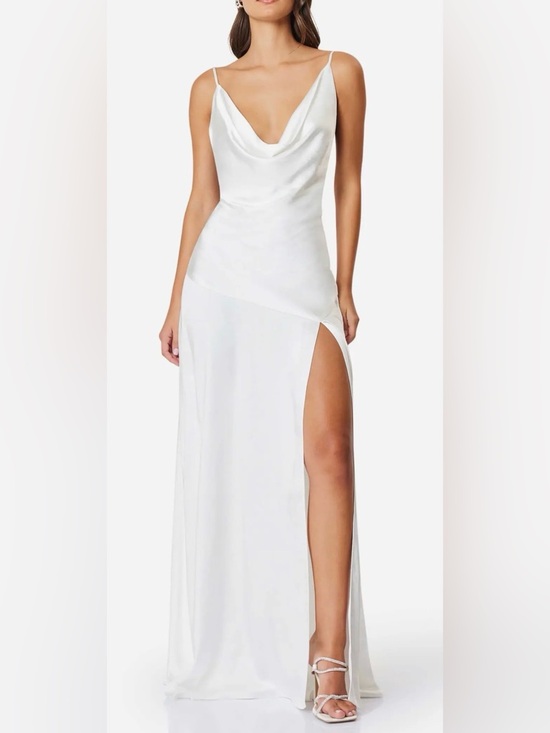 Elliatt Dresses & Skirts - NEW‎ Elliatt Clementine Cowl Neck Maxi Dress In white Sz XL